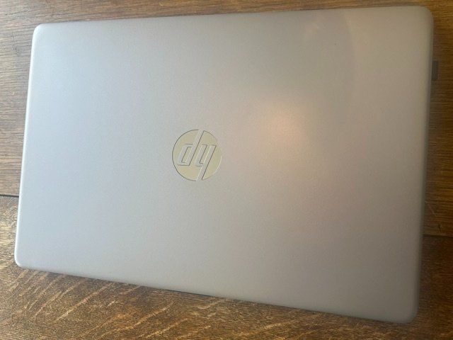 Hewlett Packard Notebook: HP 250 15.6 inch G9 Notebook PC – Nuovo (secondo la descrizione) da Safnern venduto da nocturnalis