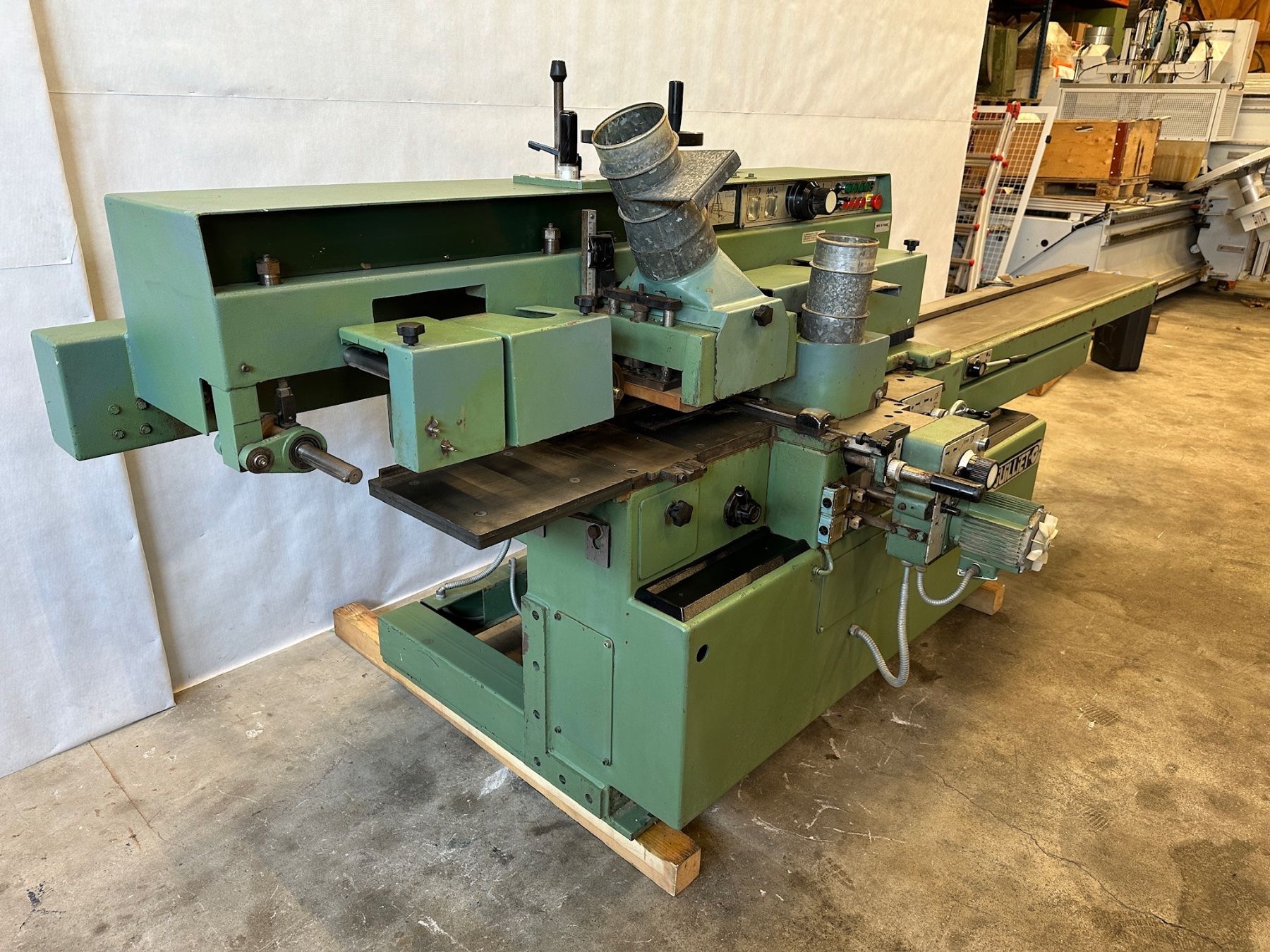 Tutte le macchine: Vierseitenhobelmaschine – Usato da Rothrist venduto da Die_Welle 2