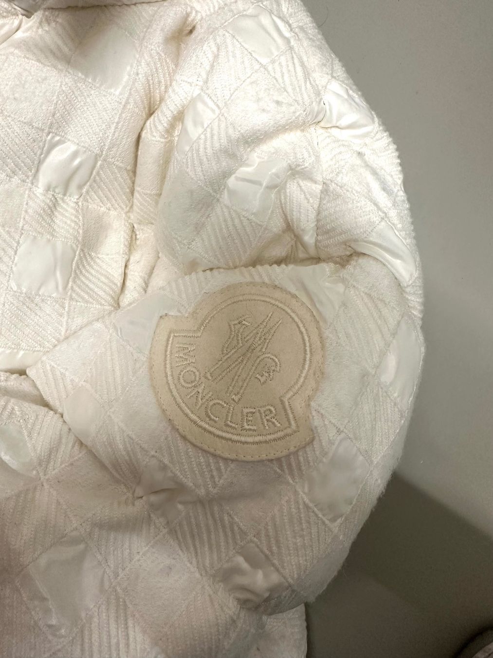 Moncler Giacche: Moncler Daos Winterjacke, Elfenbein, Grösse 1. – Nuovo (secondo la descrizione) da Kloten venduto da niinaa.5 1