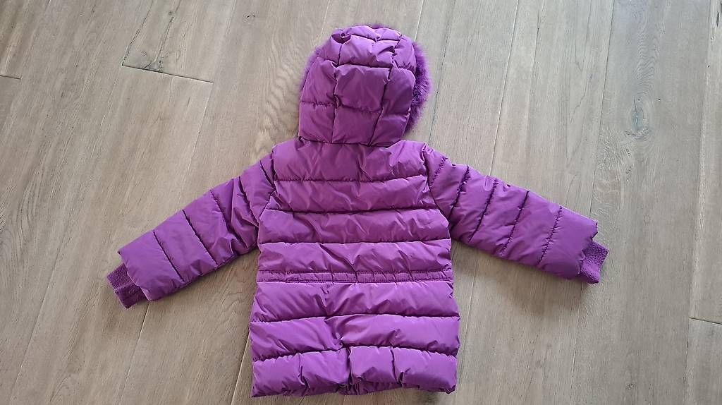 Giacche & Cappotti: Benetton Jacke Grösse 110 – Usato da Wichtrach venduto da Signore 1