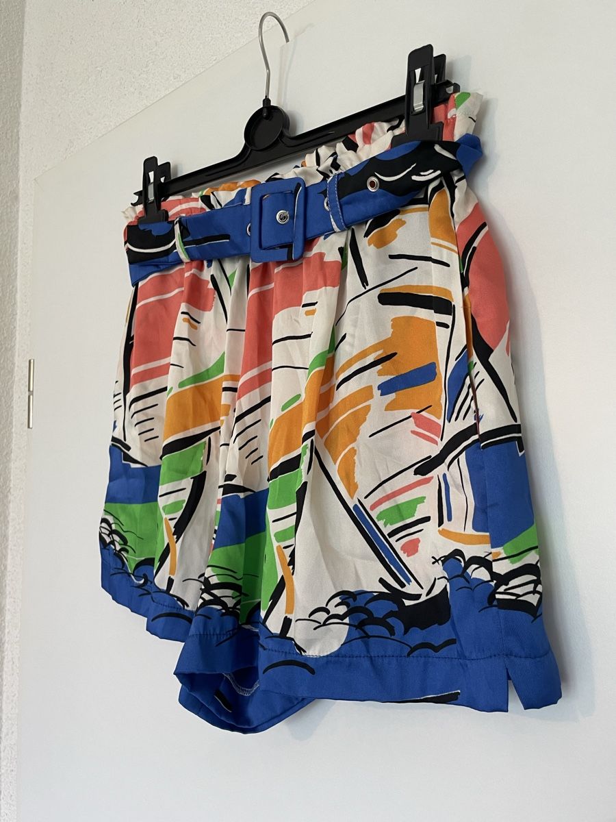 Zara Pantaloni: Zara Retro Design Shorts – Nuovo e nell'imballaggio originale da Roche VD venduto da closetcleanse 2