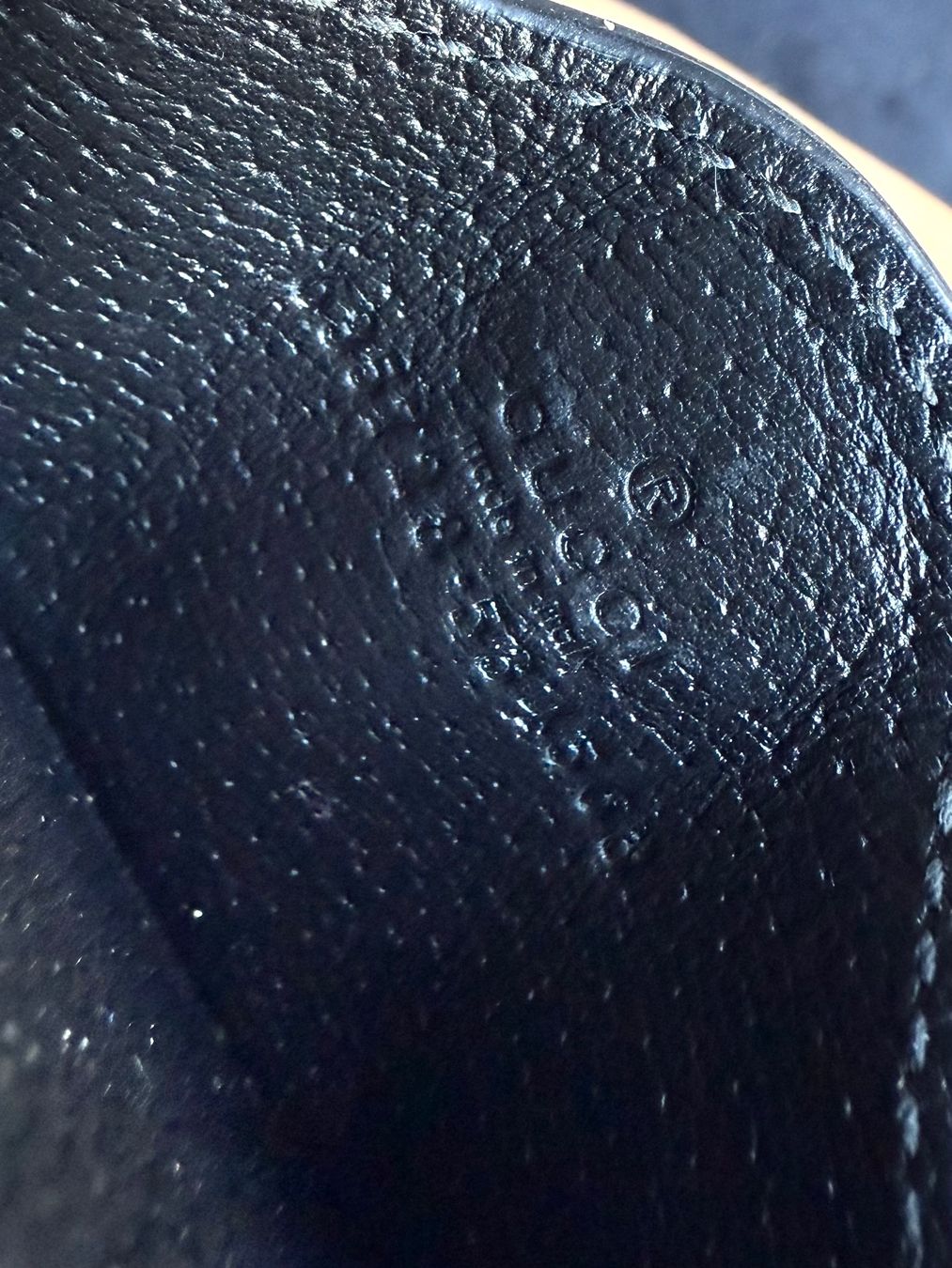 Gucci Portafogli: Gucci Kartenentui mit Trageriemen – Usato da Kilchberg ZH venduto da LuxuryVault 6