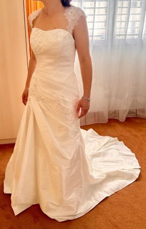 Hochzeitskleid WHITE ONE