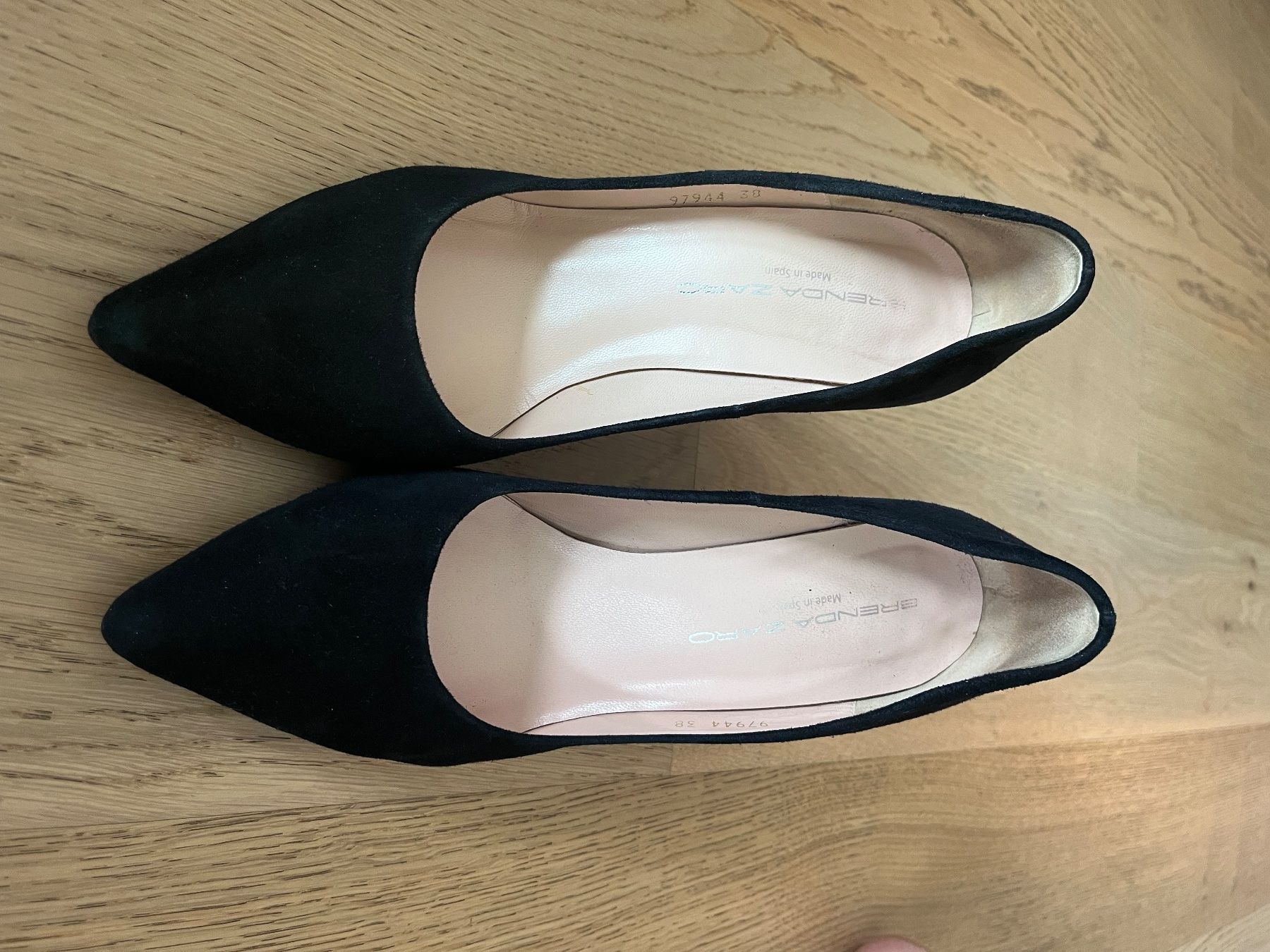 Zalando Damenschuhe: Pumps schwarz Gr. 38 – Gebraucht aus Zürich von Mirthemalize 2