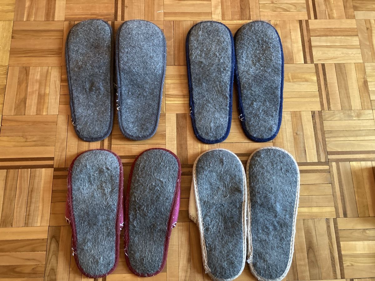 Herrenschuhe: Chaussons pour toute la famille – Gebraucht aus Ardon von hel_2sxp 7