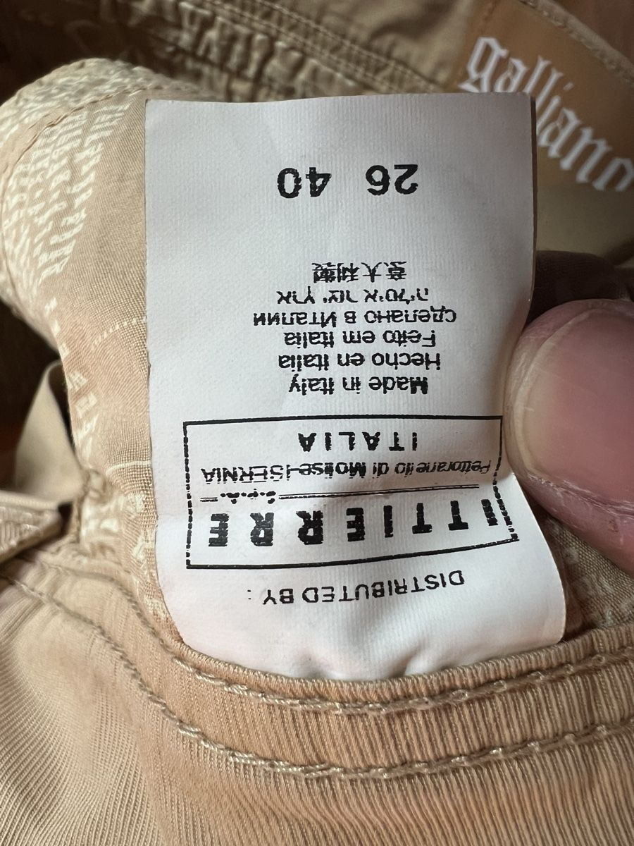 John Galliano Hosen: Pantalon Galliano – Gebraucht aus Neuchâtel von alexandrigor 3