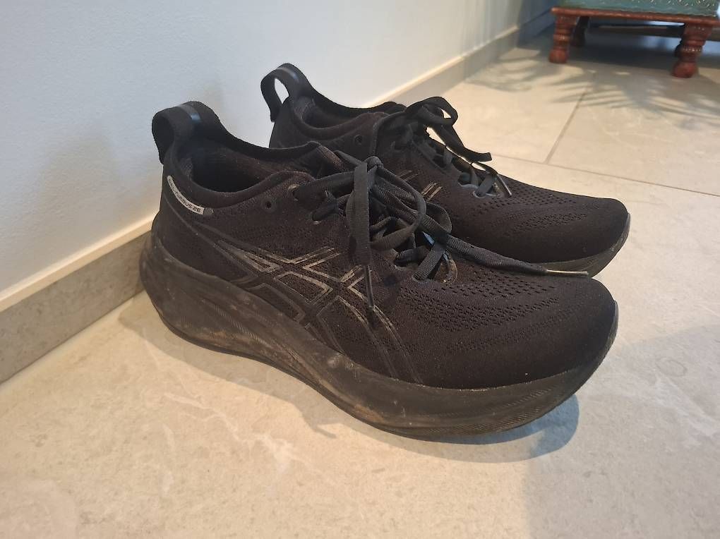 Herrenschuhe: Asics Gel Nimbus 26 Grösse 39.5 – Gebraucht aus Rüschlikon von cyrilbrupbacher