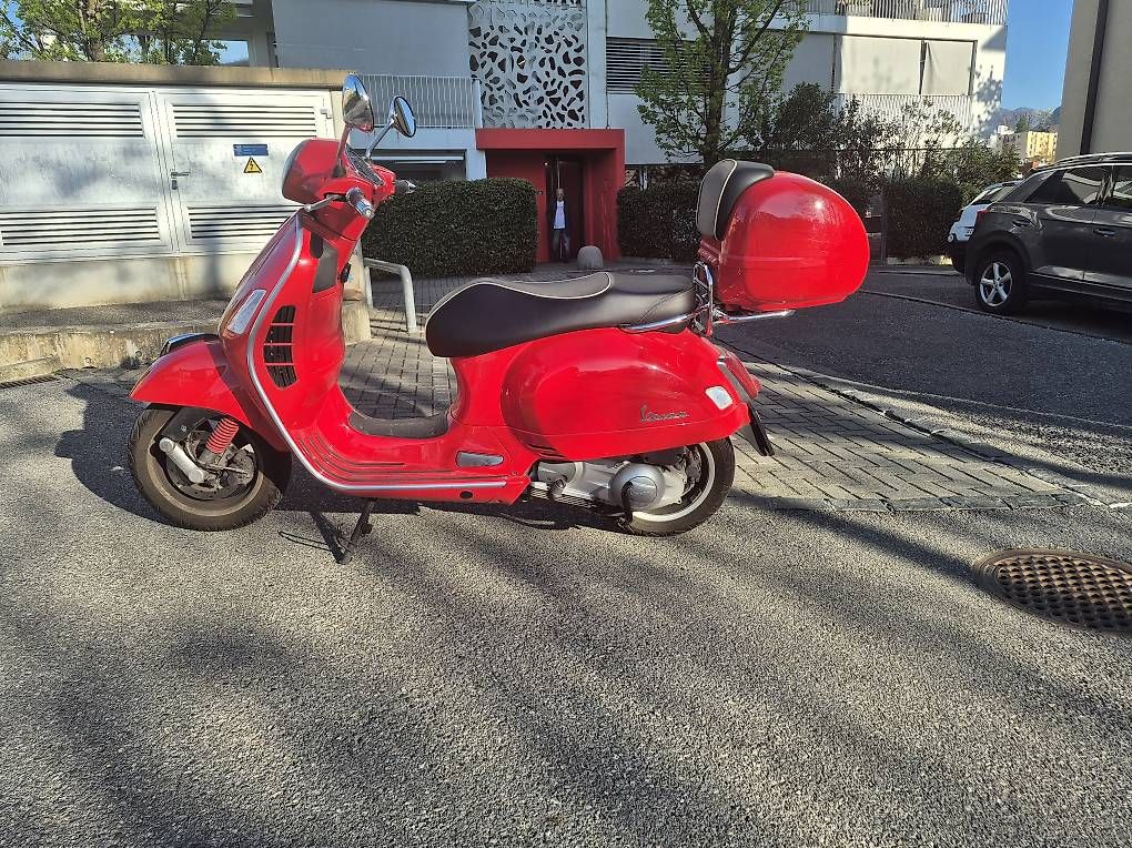 Scooter: Vespa GTS 300 ABS 2017 – Usato da Sorengo venduto da rxpx68 2