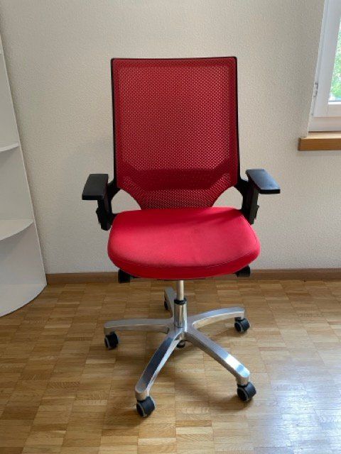 Rollstühle: Bürostuhl rot – Gebraucht aus Gockhausen von subbotnik