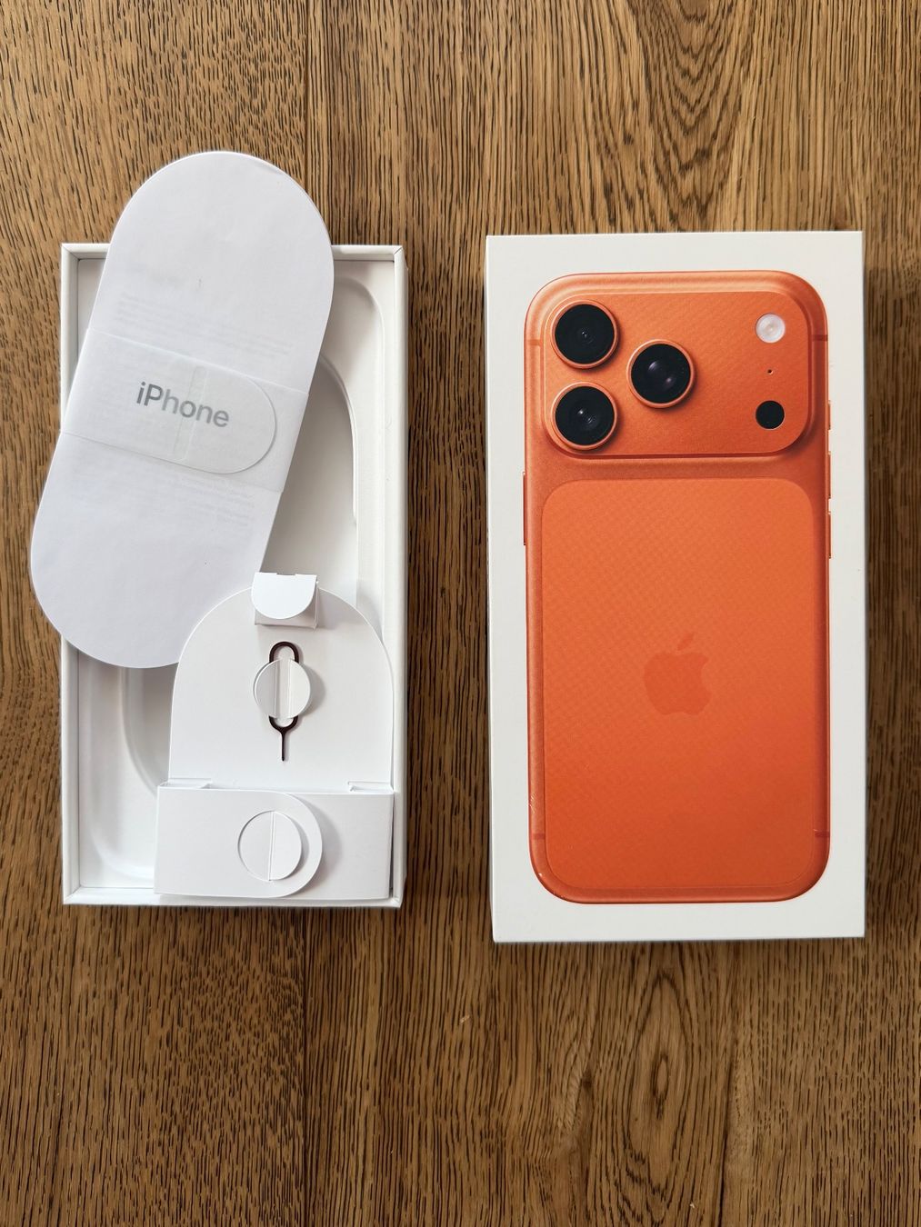 Apple Telefoni cellulari / Smartphones: Apple iPhone 17 Pro, 256 GB, Orange mit TechWoven Case – Usato da Chur venduto da swissriddle 1