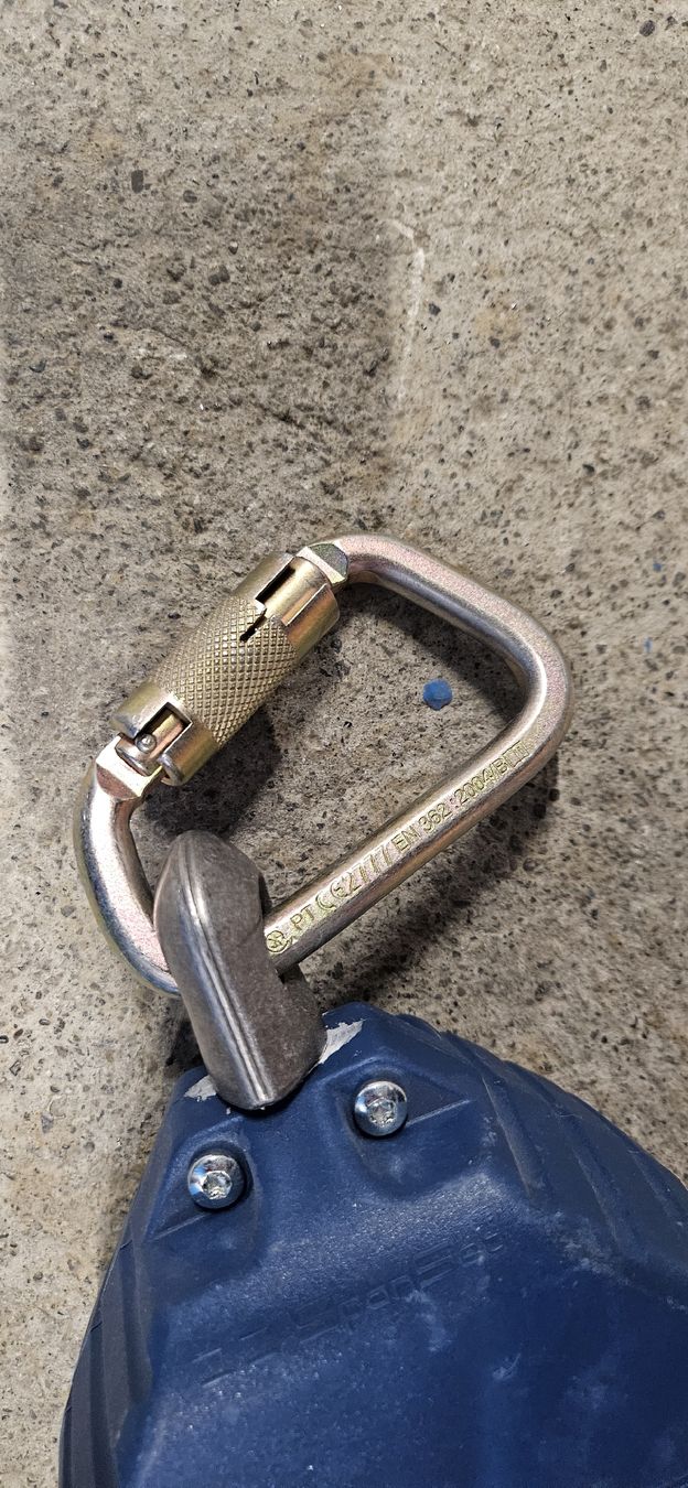 Attrezzatura da arrampicata: SpanSet Auffangrollensystem Hochsicherheitsgerät  – Nuovo (secondo la descrizione) da Baar venduto da Vel...Baar45 5