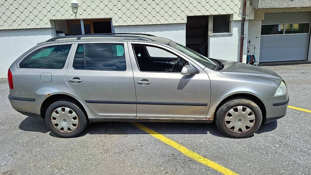Skoda Automobili: Skoda Octavia Combi 4x4 1.9 TDI – Usato da Innerthal venduto da PascalMaechler 1