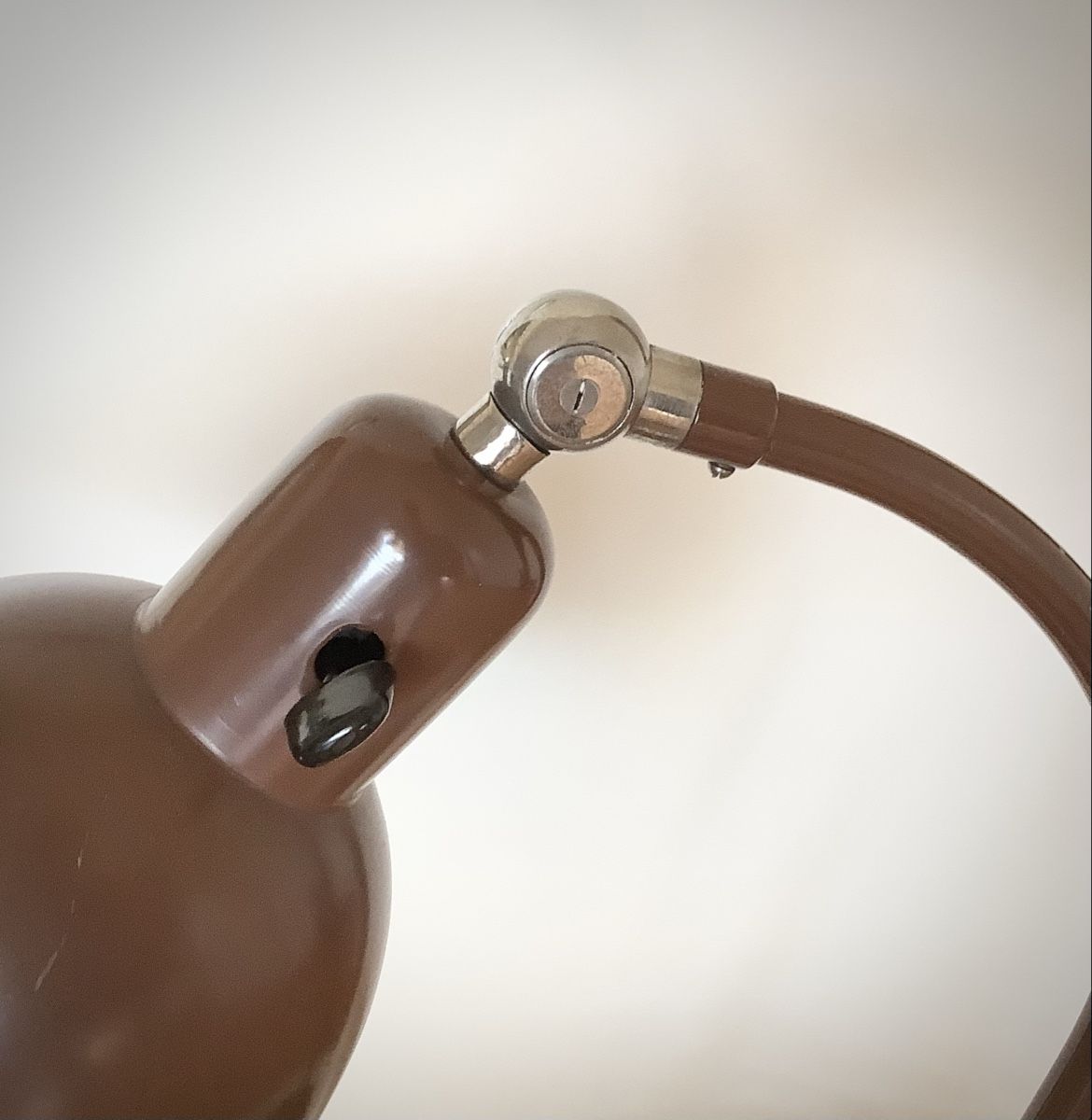 Belmag Lampade: Tischlampe Belmag 40er Originallackierung – Usato da Zürich venduto da Sheer02 2