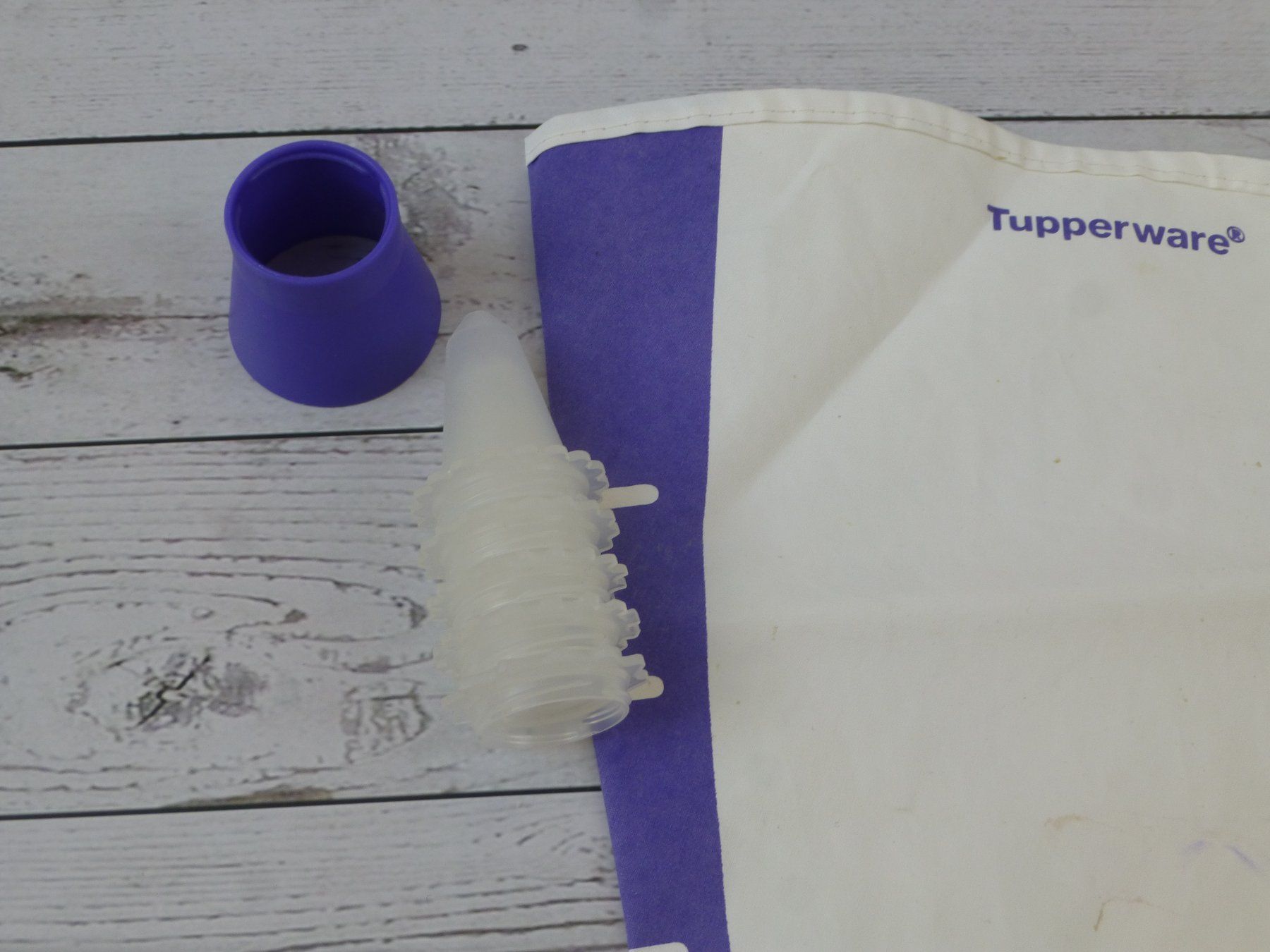 Tupperware Contenitori & Simili: Einmal gebrauchte Tuppeware Cake Spritzbeutel – Nuovo (secondo la descrizione) da Nassenwil venduto da ric_55ql 6