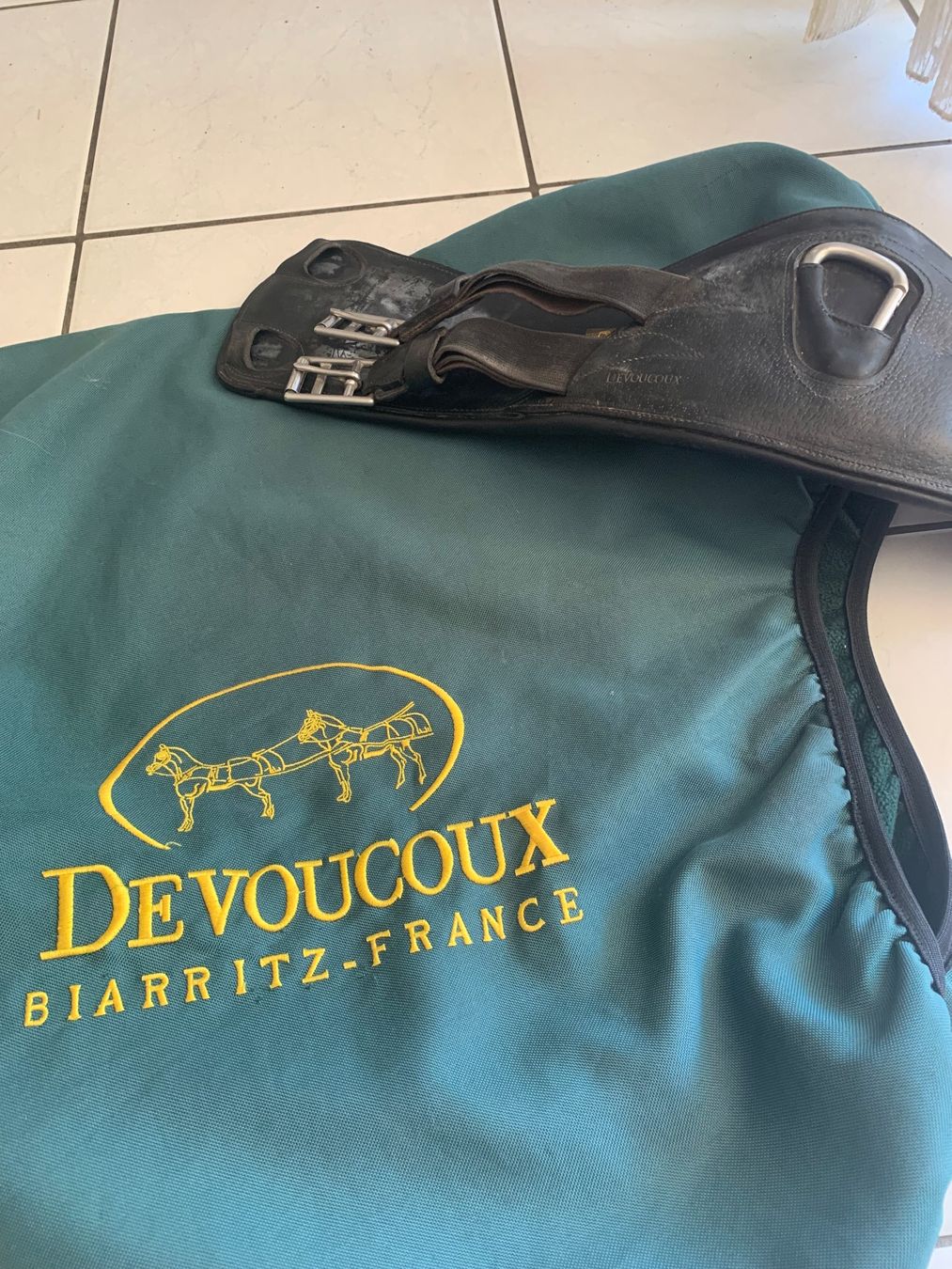 Selle & Accessori: Selle de dressage Devoucoux Malika S 17, 2A – Usato da Puplinge venduto da auriam 2