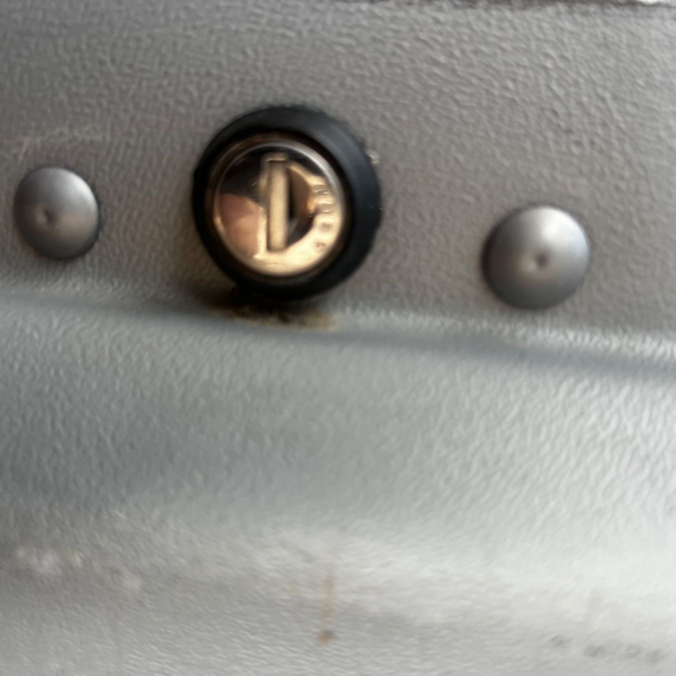 Thule Box da tetto: Thule Dachbox inkl. 2 Dachträgersystem – Usato da Subingen venduto da Fand67 9
