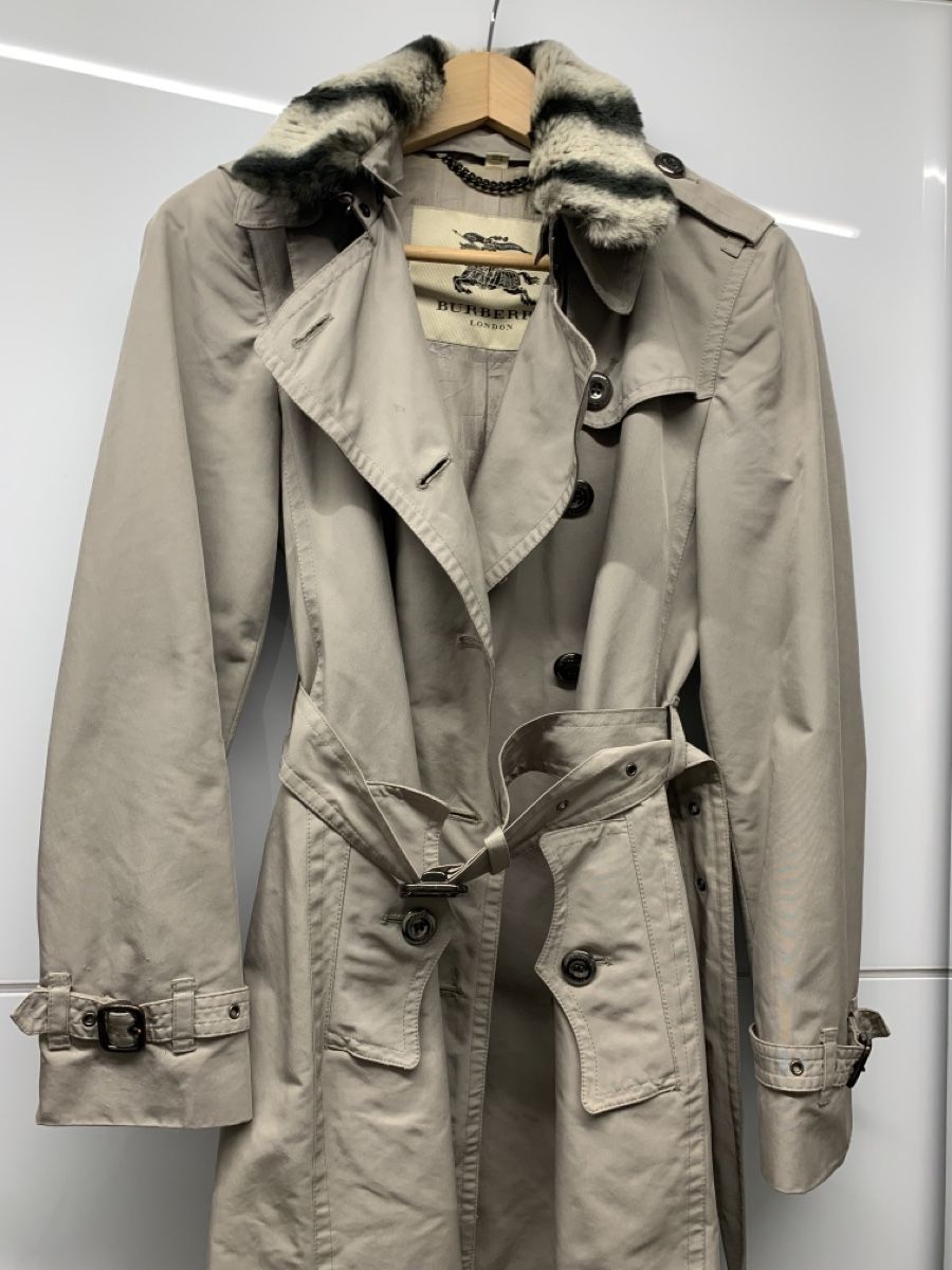 Burberry Cappotti: Burberry Trenchcoat Damen Gr. 36 – Usato da Lausen venduto da Piazzapulita 3