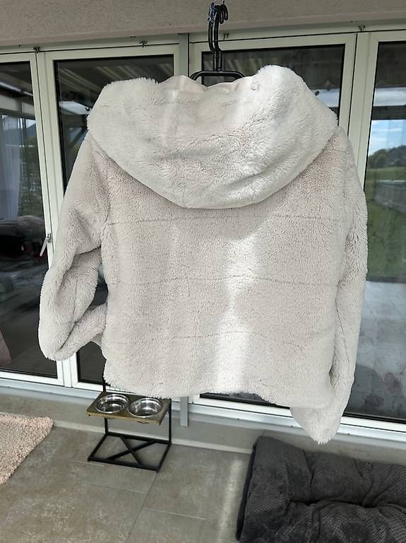 Giacche: Plüschjacke von Only  – Usato da Niederbuchsiten venduto da idontknow. 2
