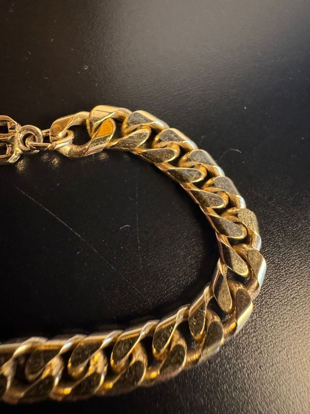 Givenchy Bracciali & Braccialetti: Givenchy Armband Goldfarben Vintage – Usato da Winterthur venduto da Dejv 1
