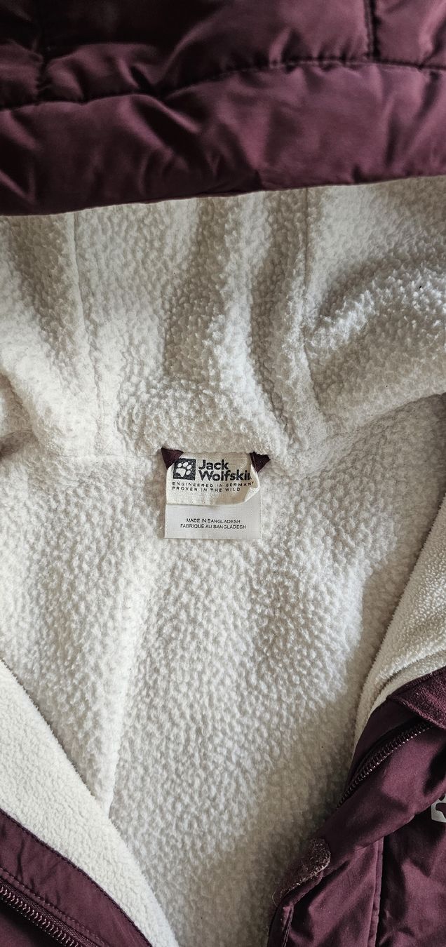 Jack Wolfskin Vestes & Manteaux: Jack Wolfskin Jacket Bordeaux Size M 152 good condition – D'occasion à Kreuzlingen par tit_65gr 3