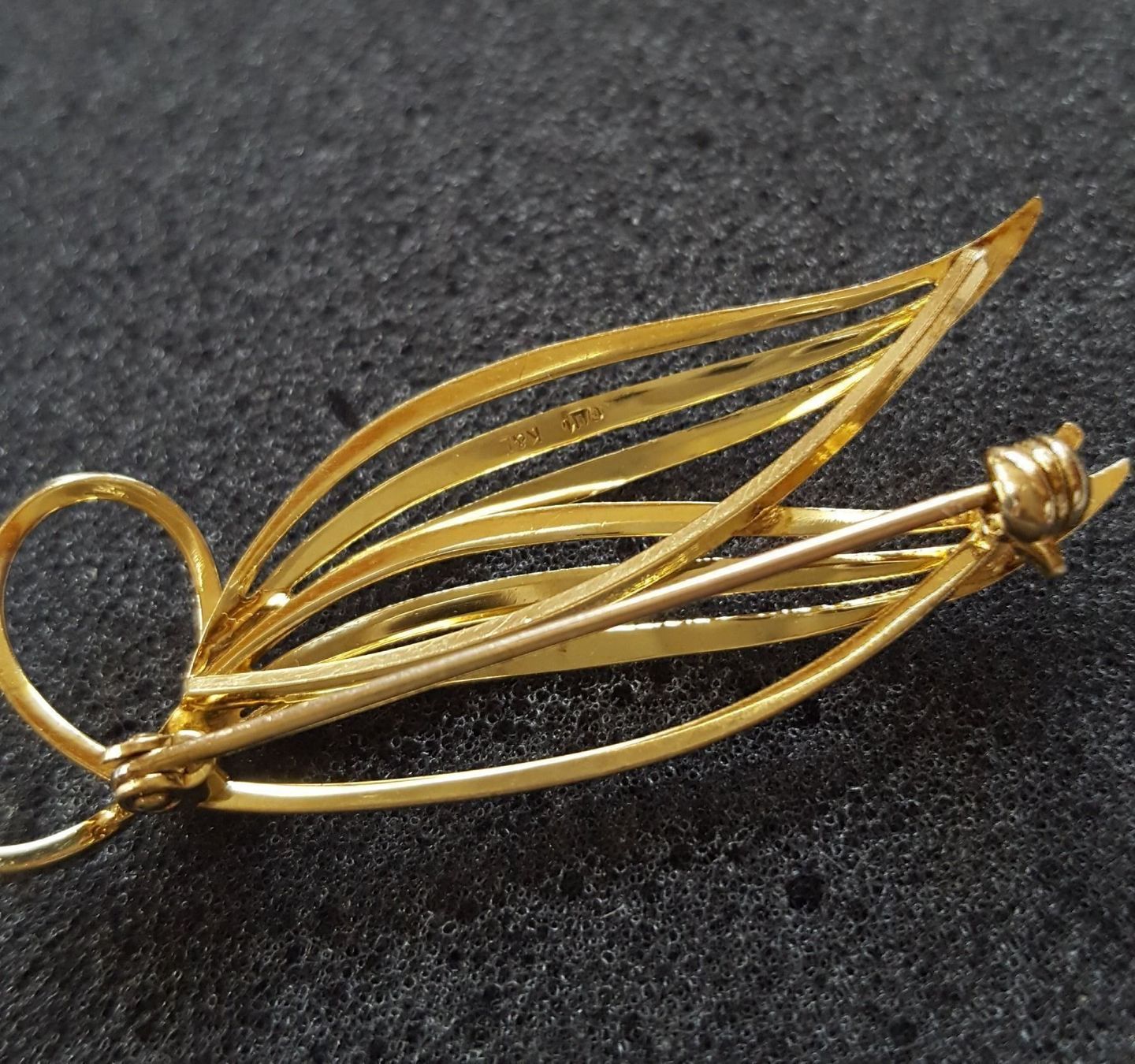 Broschen & Nadeln: Gold Broche – Gebraucht aus Wald ZH von Dasilver 1
