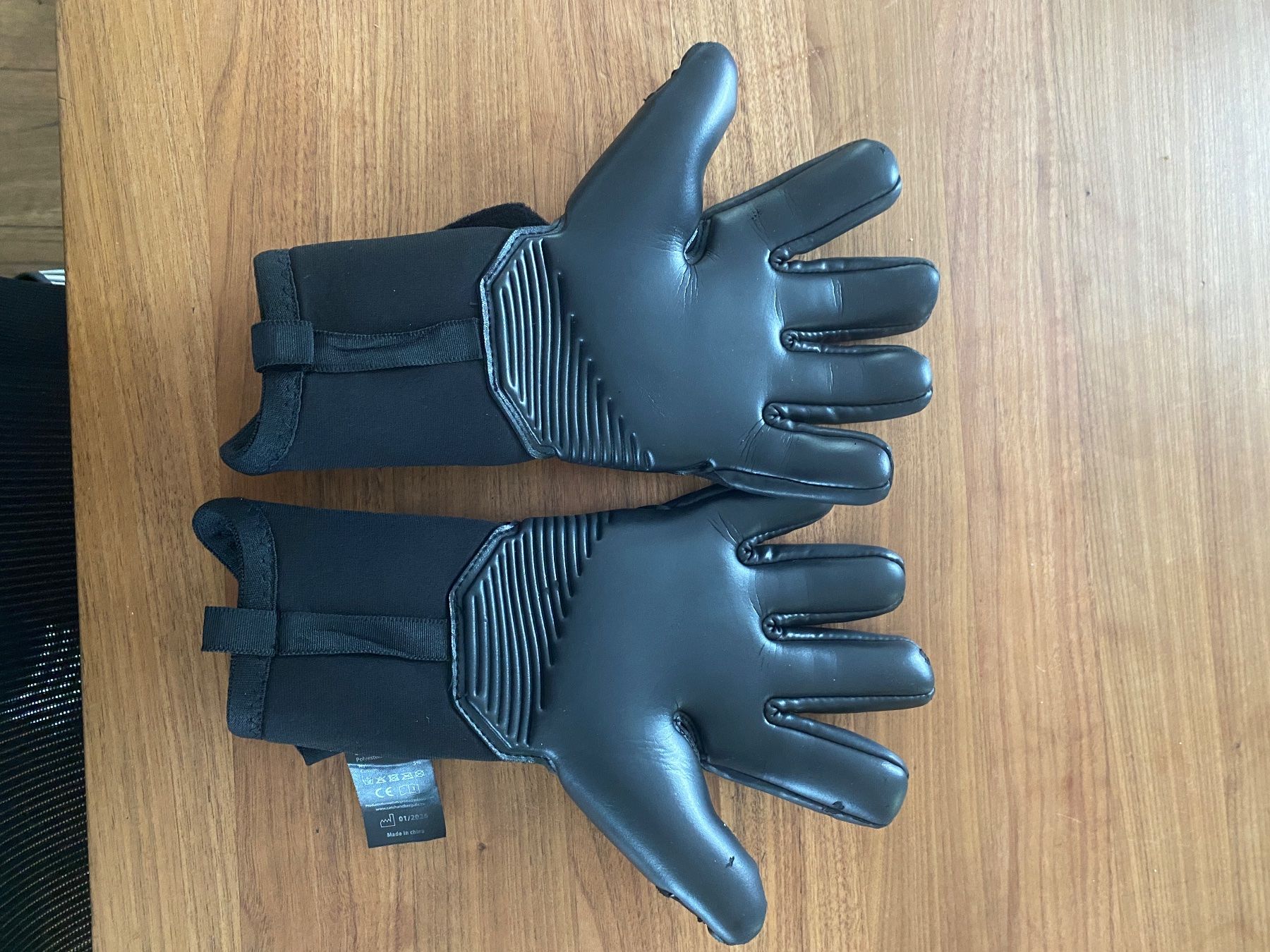 Guanti & manicotti: Catch and keep / INVICTUS BLACK GOLD Torwarthandschuhe – Nuovo (secondo la descrizione) da Brislach venduto da hotbird11 1