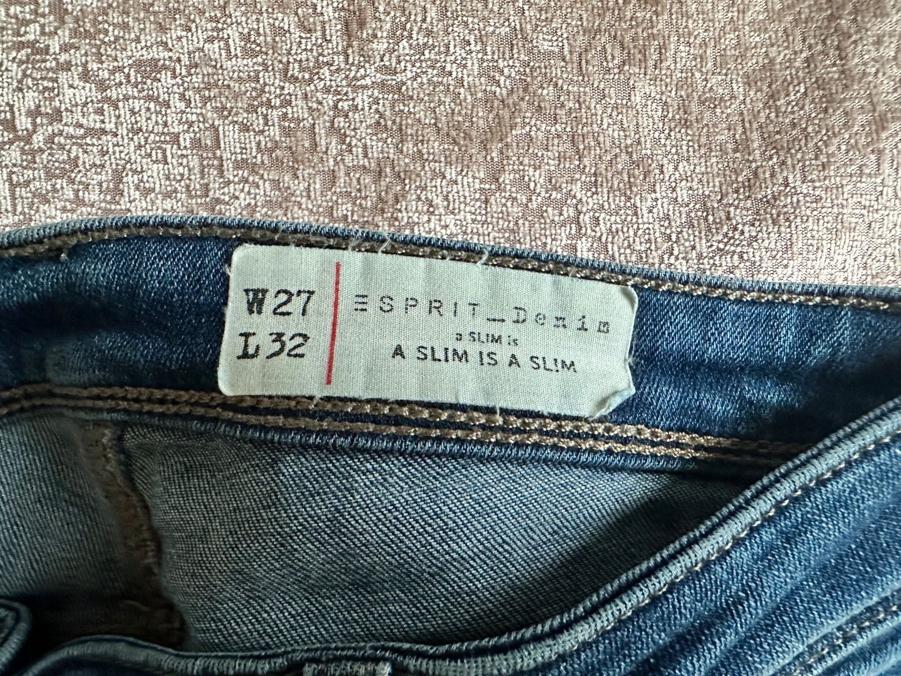 Esprit Jeans: Esprit Denim A Slim Jean Hose – Usato da Allenwinden venduto da Tba_20 1