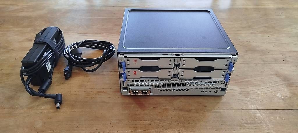 Hewlett Packard Server: HPE MicroServer Gen10+  Xeon E-2236  64 Go  2×2 To SSD – Usato da Etoy venduto da Ctrl0 1