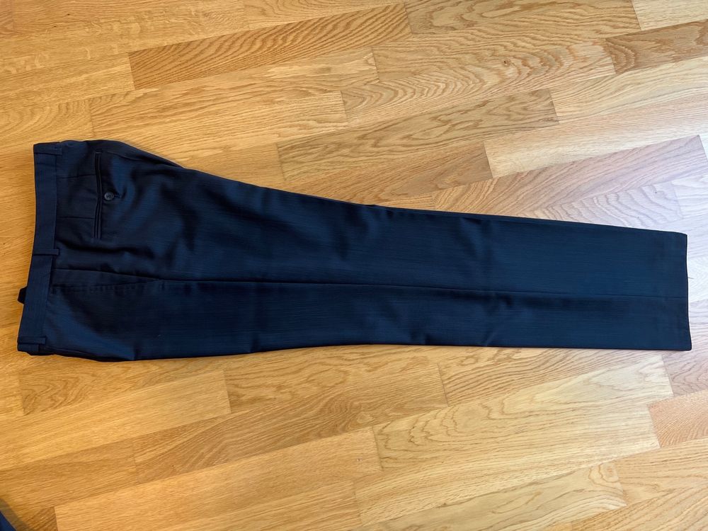 Hugo Boss Essential Glare Füllfederhalter – Nadelstreifen-Design, 14,3 Cm, HSI0585D