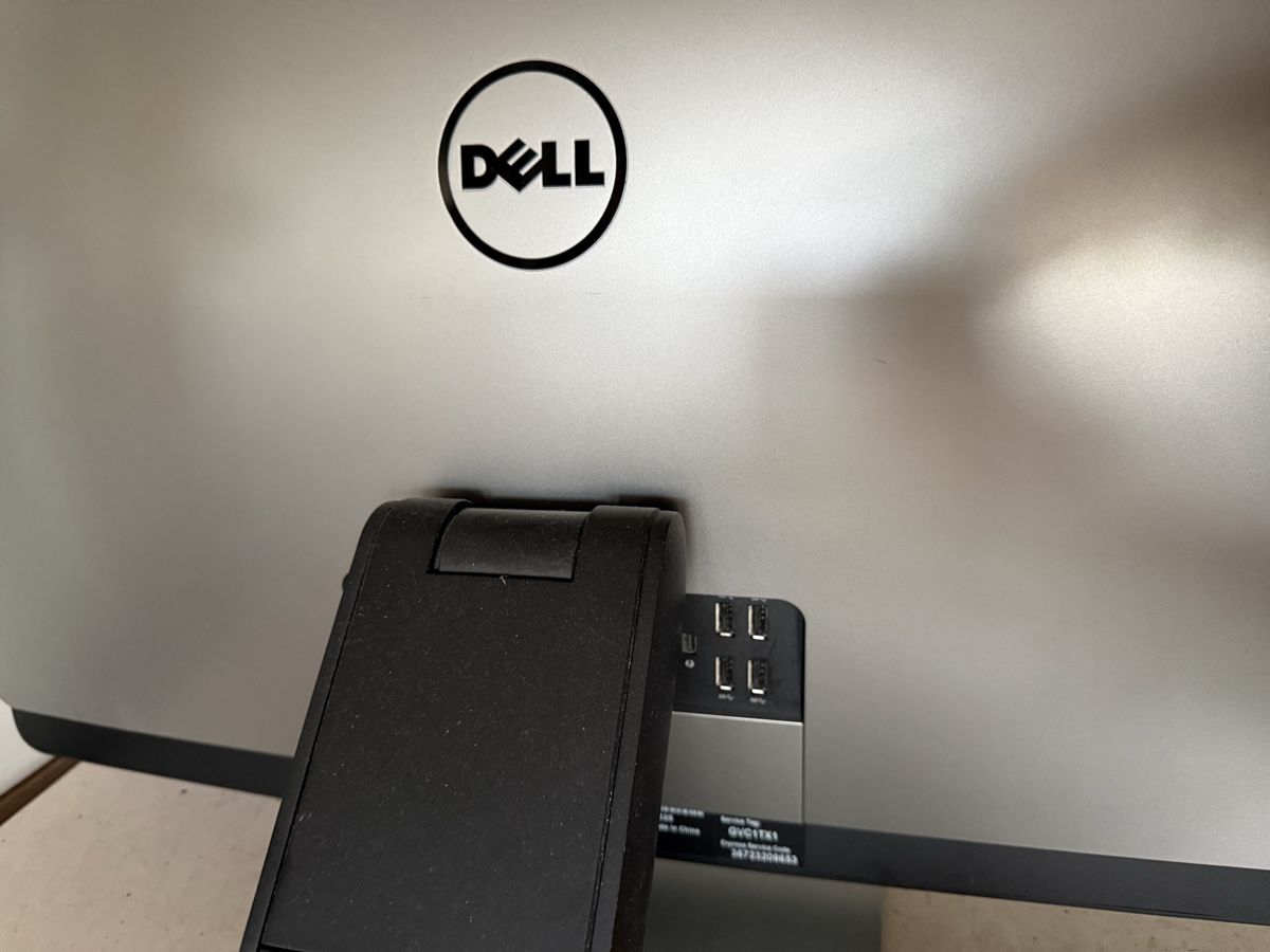 Dell PCs: Desktop Dell Touchscreen – D'occasion à Luzern par Entofino 3