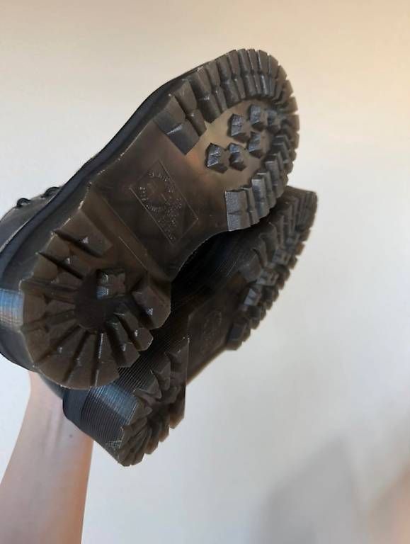 Chaussures femmes: Dr Martens à zip neuves – Neuf avec emballage d'origine à Delémont par cam.brg 4