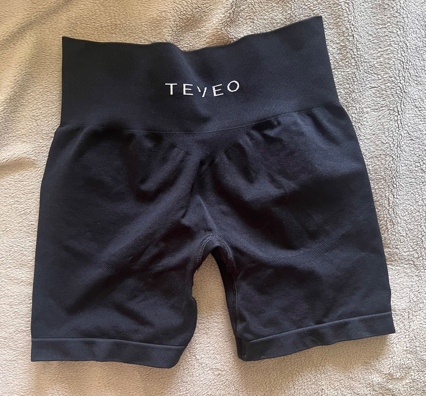 Teveo Leggings: Teveo Shorts Classy Schwarz M – Gebraucht aus Riehen von fab_zz85