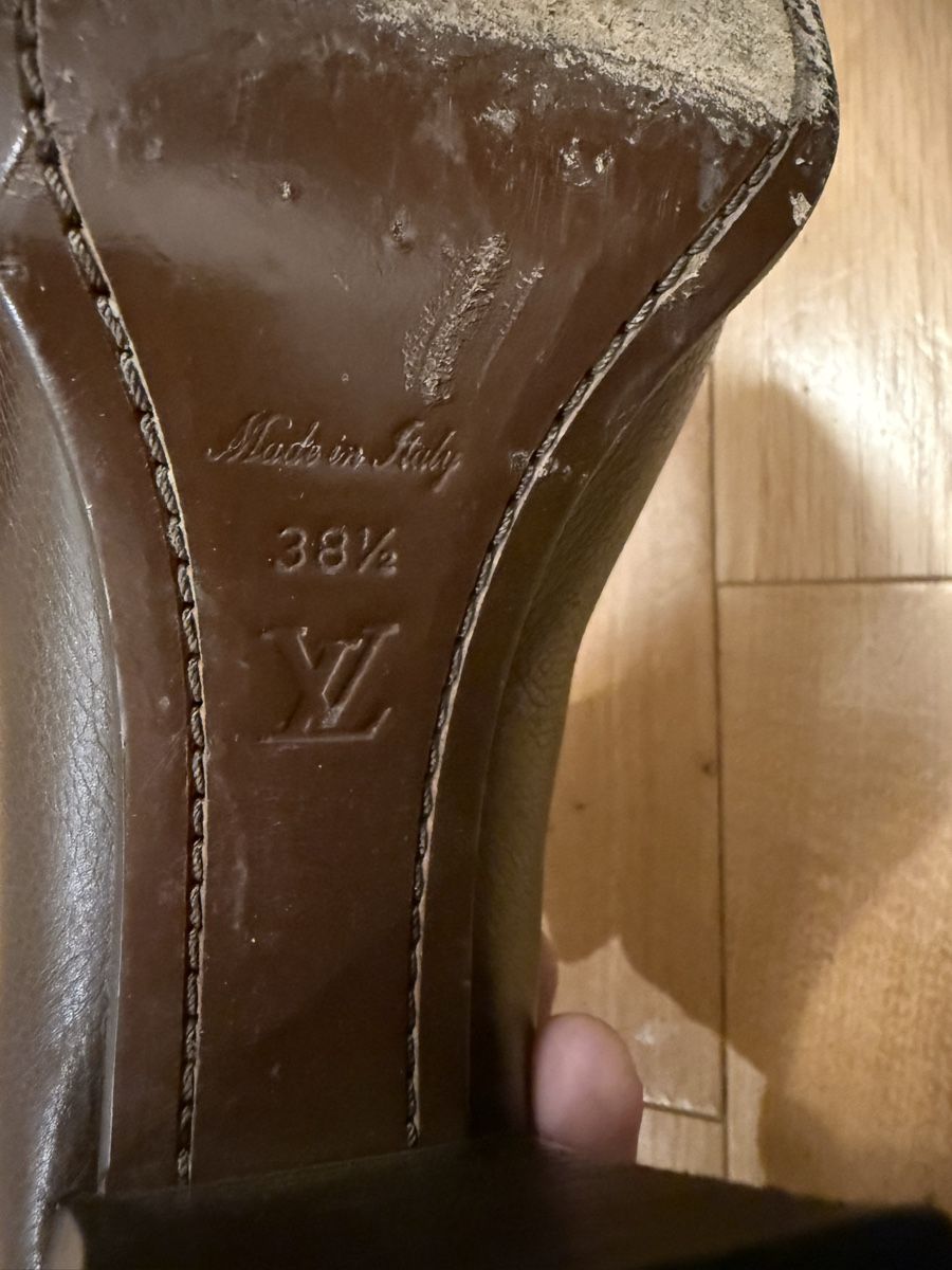 Louis Vuitton Scarpe da donna: Bottines Louis Vuitton cuir marron taille 38.5 usage – Usato da La Croix-de-Rozon venduto da ben_9qlz 6