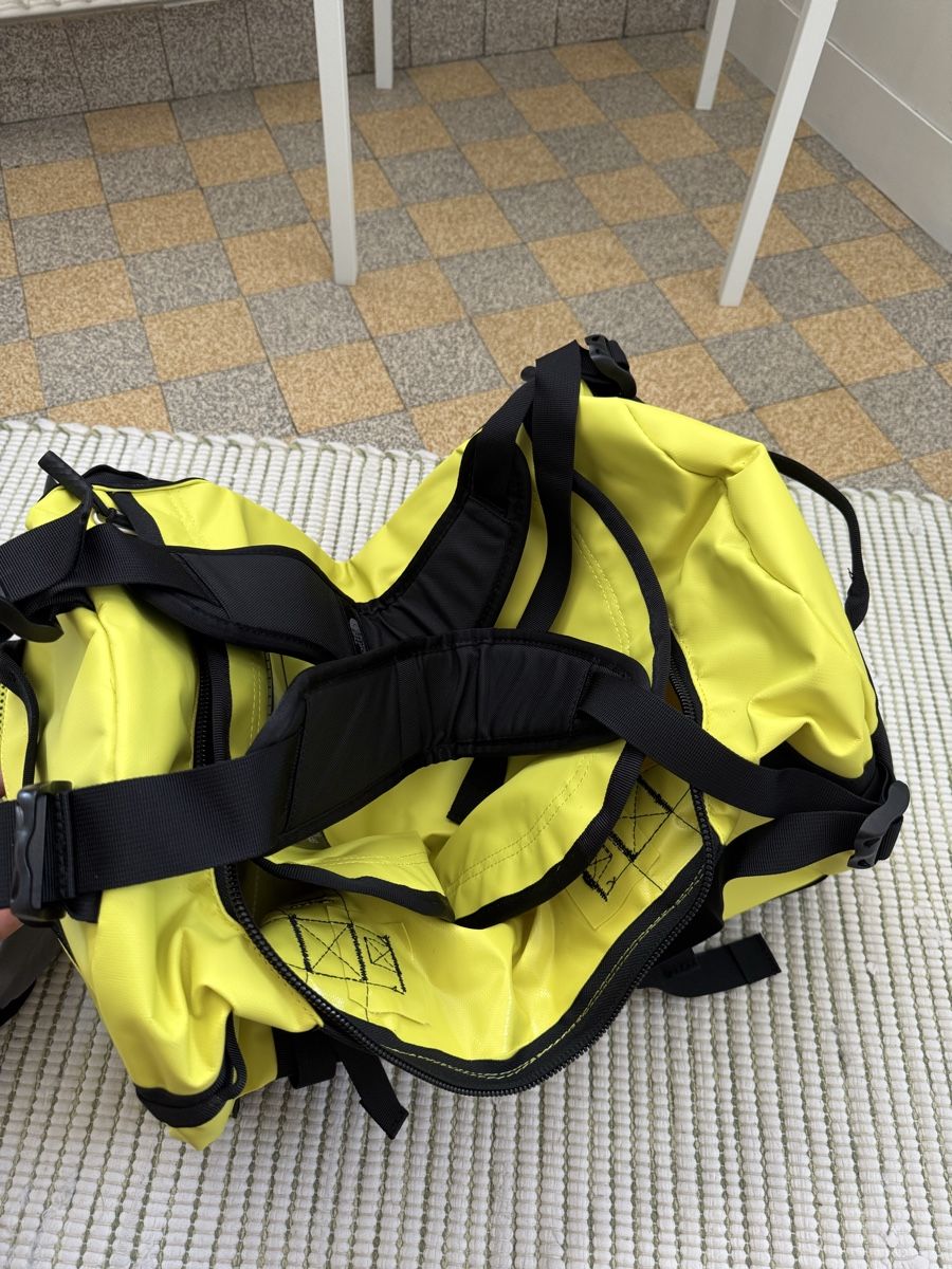 North Face Sacs: The North Face Base Camp Duffel S – Neuf avec emballage d'origine à Thun par sNo0p 1