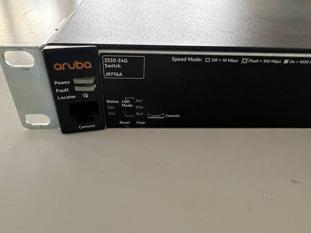 Hub & Switch: Switch Aruba J9776A – Usato da Genève venduto da hexos 2