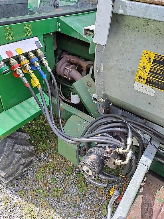 Gafner Spandiconcime: Miststreuer Gafner 2.5 HV – Usato da Zwischenflüh venduto da Enetchirel 3