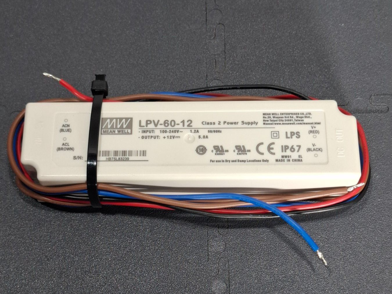 Componenti elettronici: Driver LED Mean Well LPV-60-12 12 V – Nuovo (secondo la descrizione) da Villars-Ste-Croix venduto da pau_8fls