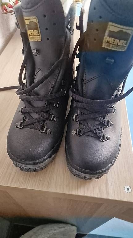 Scarpe da uomo: Sagerschutzschuhe  – Usato da Schönenwerd venduto da Hobbyfrick 1