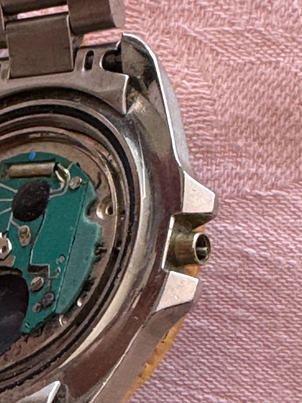 Orologi: Nautilus Quartz DEFEKT – Difettoso da Rorschach venduto da Spektar 6