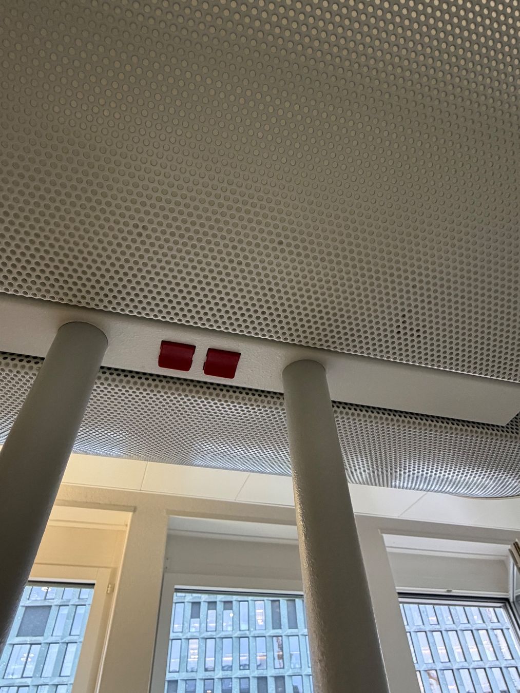 Lampade: INDILUX-S Büro-Stehlampe – Usato da Zürich venduto da hanswieheirii 4