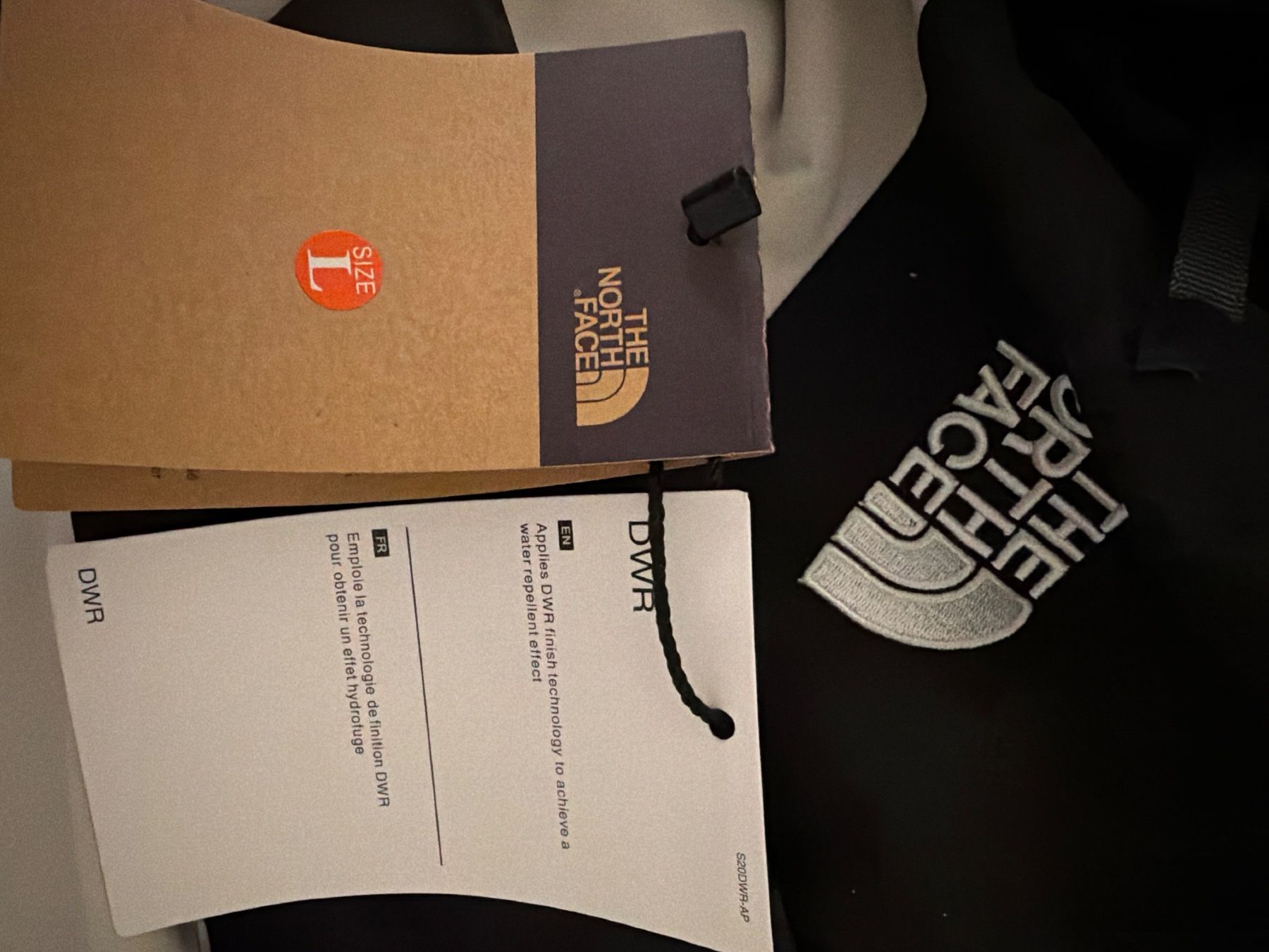 North Face Jacken: THE NORTH FACE, C'est un pull zippé – Gebraucht aus Montreux von Khairbabak 5