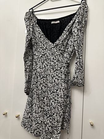 Blumenkleid Wickelkleid Schwarz Weiss