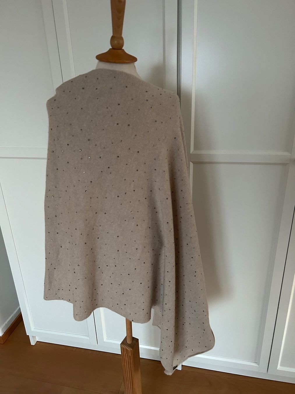 Sonstige Damenmode: Cape – Gebraucht aus Luzern von lou4444 2