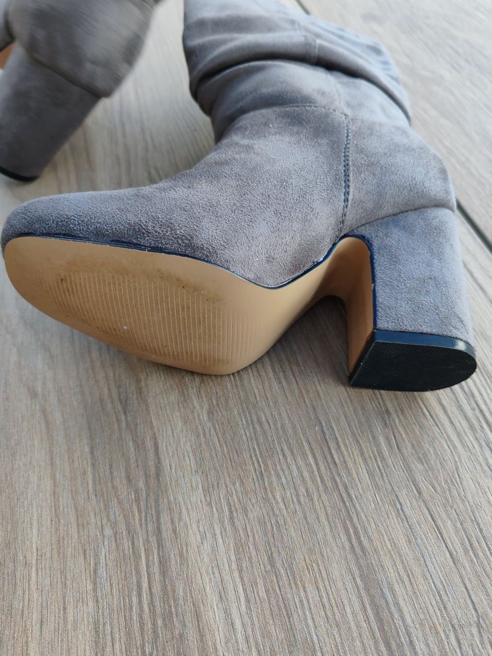 Zalando Scarpe da donna: Neuwertige Stiefel, weiter Schaft – Nuovo (secondo la descrizione) da Egnach venduto da bgdo26 6
