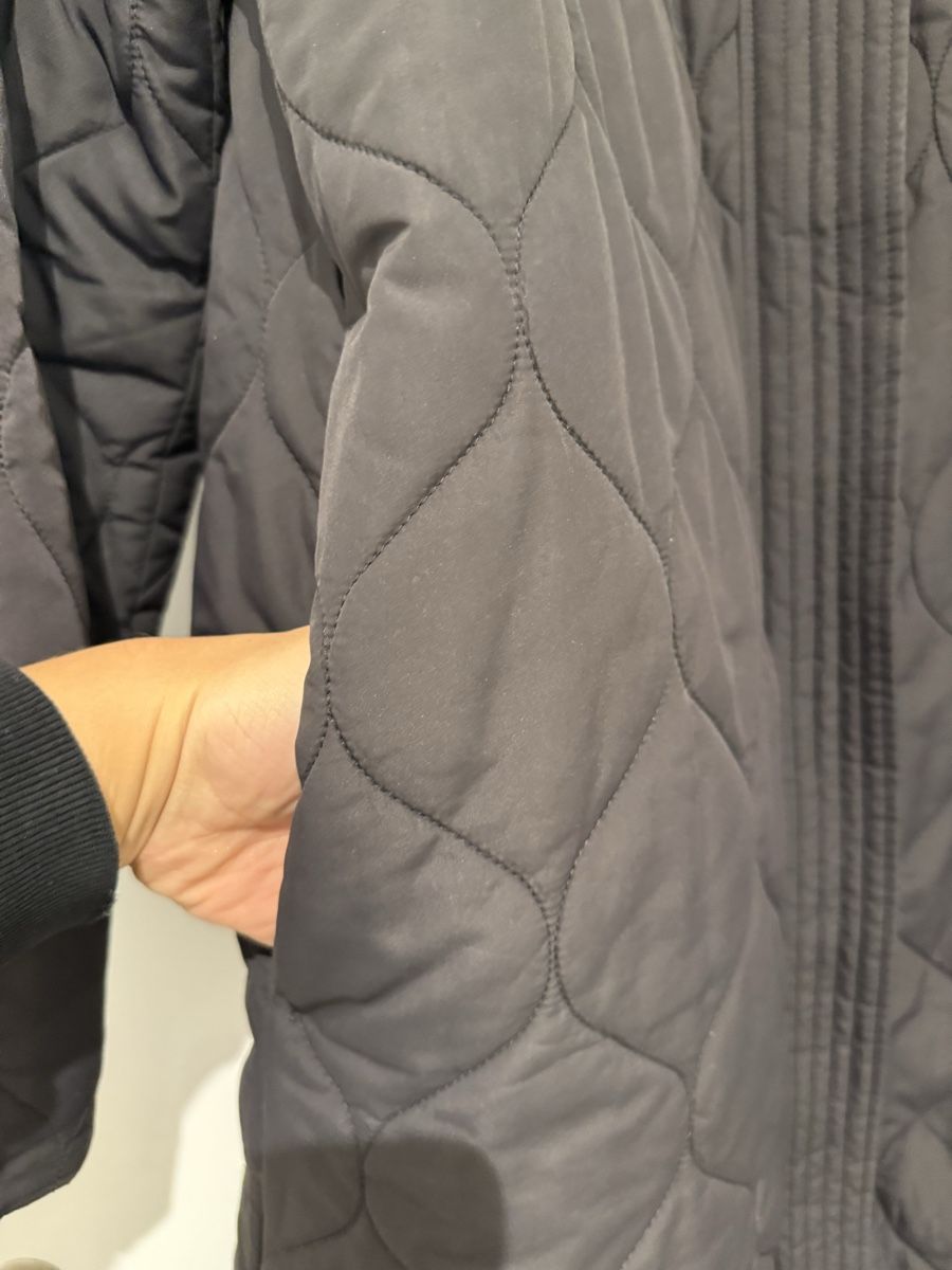 Cos Cappotti: COS Oversize Steppmantel schwarz Grösse S – Usato da Rümlang venduto da YinYang09 4