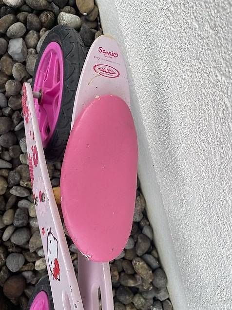 Hello Kitty Veicoli per bambini: Laufrad Hello Kitty – Usato da Uetikon am See venduto da Kapfense143 4