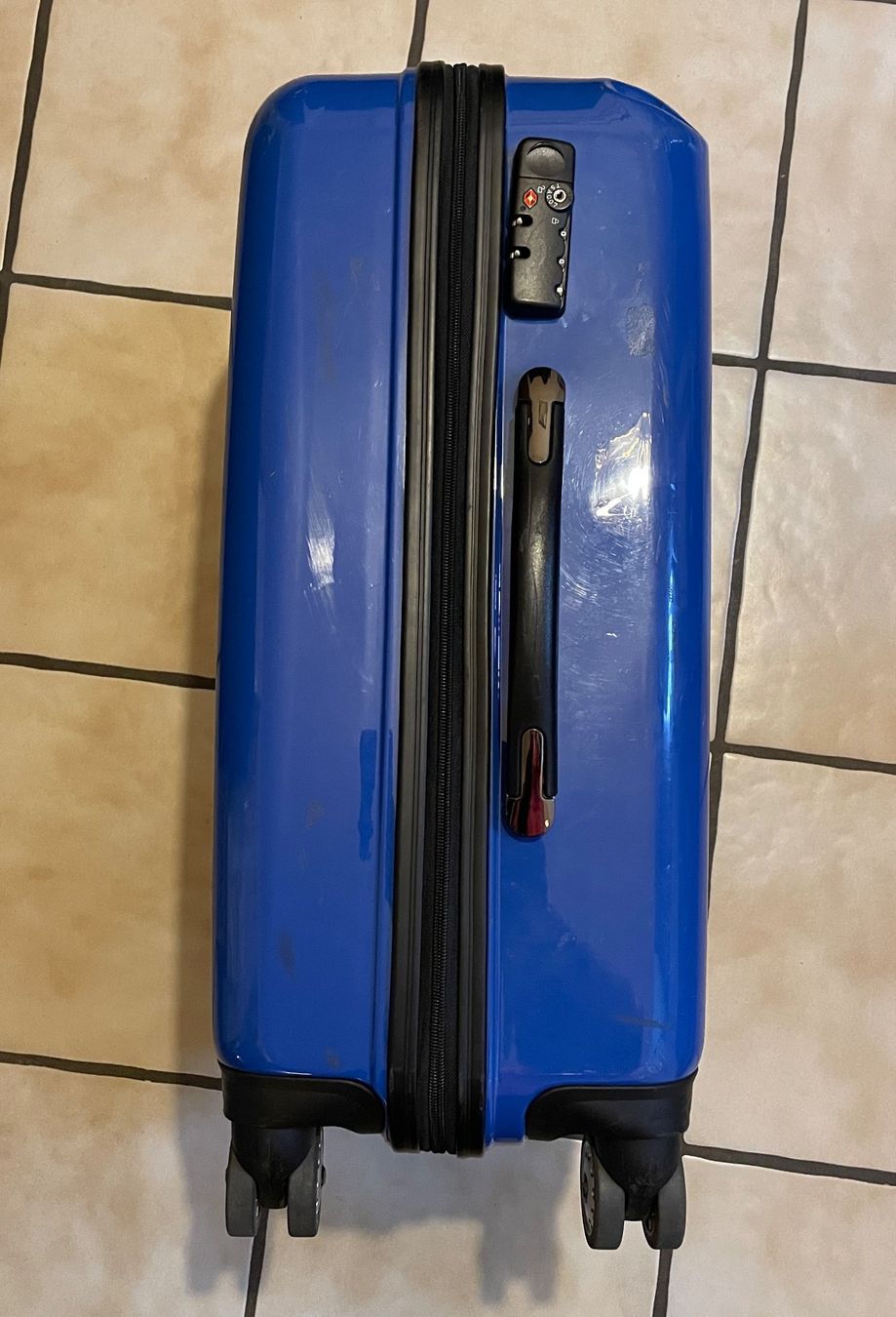 Valigie: Rollkoffer blau – Difettoso da Gümligen venduto da soleil149 1