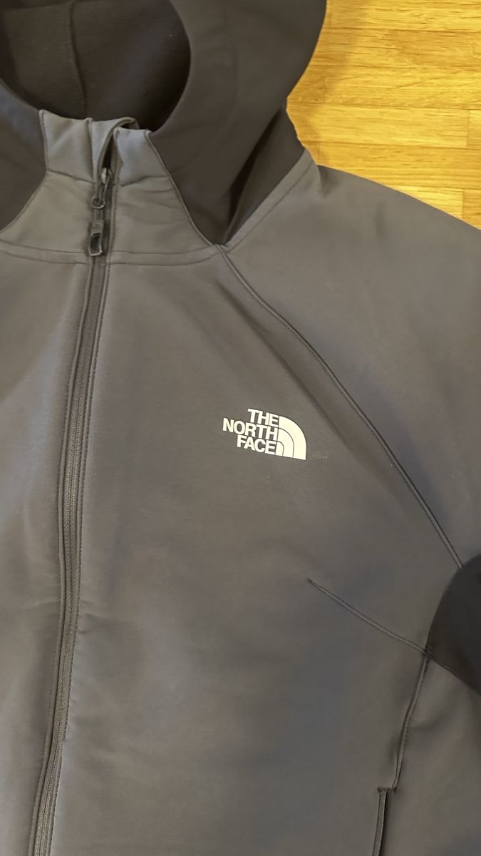 North Face : The North Face - Softshell Kapuzenpulli - Damen gr. M – Usato da Dietikon venduto da brr_inf7hn 2
