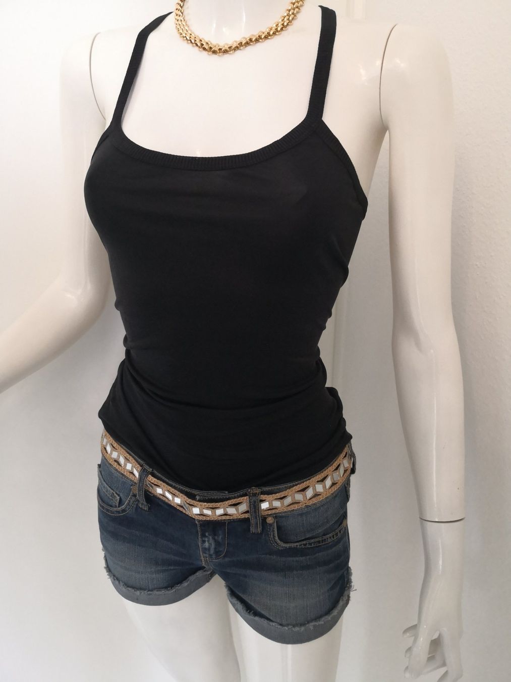 Mango Tops: 🤩MANGO TANK-TOP SCHWARZ GLÄNZEND – Gebraucht aus Olten von Naja-Twins-Twins 3