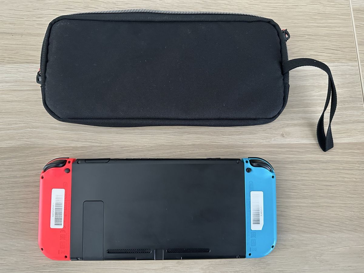 Nintendo Console: Nintendo Switch V2 12 Monate Online Membership bundle – Usato da Bättwil venduto da Samuel_Wyss 3